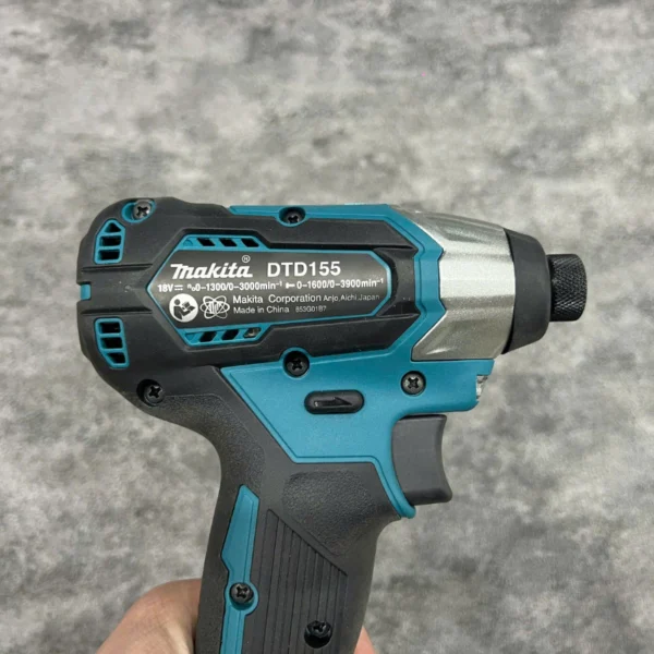 Máy vặn vít Makita DTD155